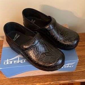 Black paisley Dansko clogs - Never worn!